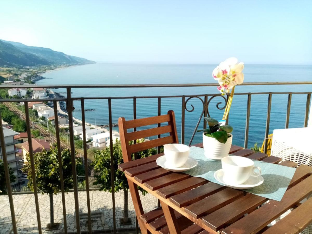 Un Oblo Sul Mare Daire San Lucido Dış mekan fotoğraf